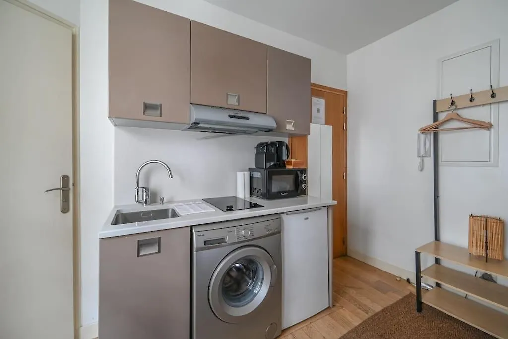 So Cute Apartment Paris